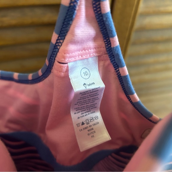 Ivivva size 10 Y tank with ability to add cups - Picture 3 of 4